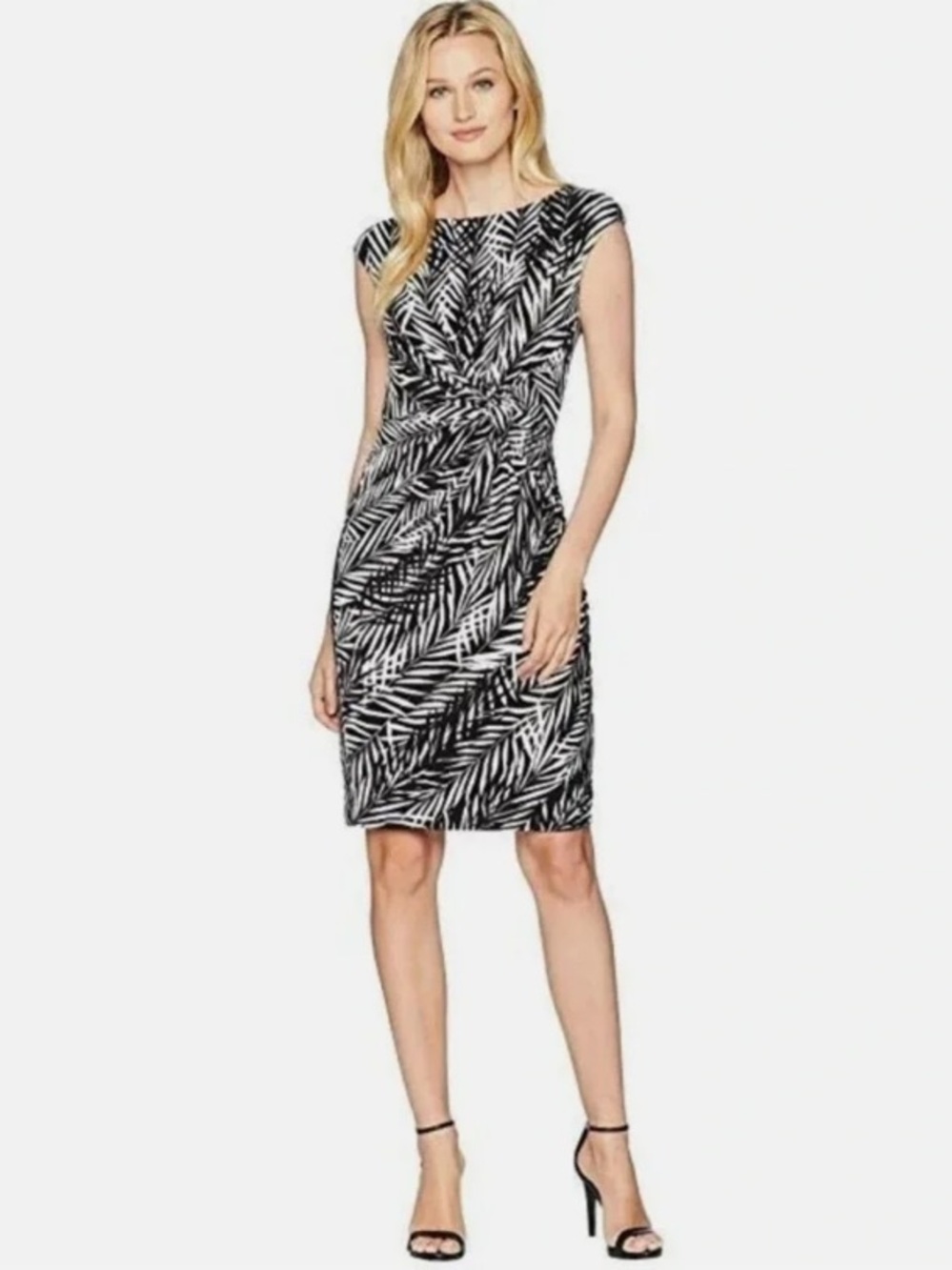 NEW with tags
Ralph Lauren Twist-Front Printed Jersey Dress Size 4